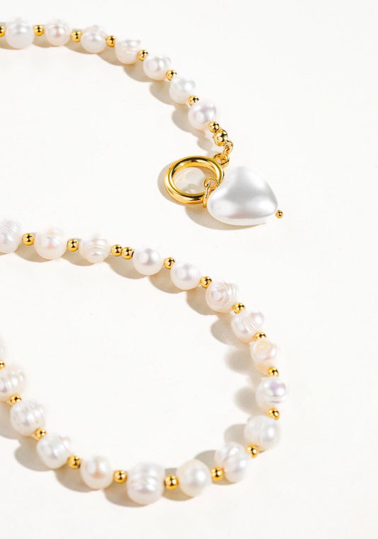 A Fabulous 18k Gold Plated Classic Pearl Heart Necklace