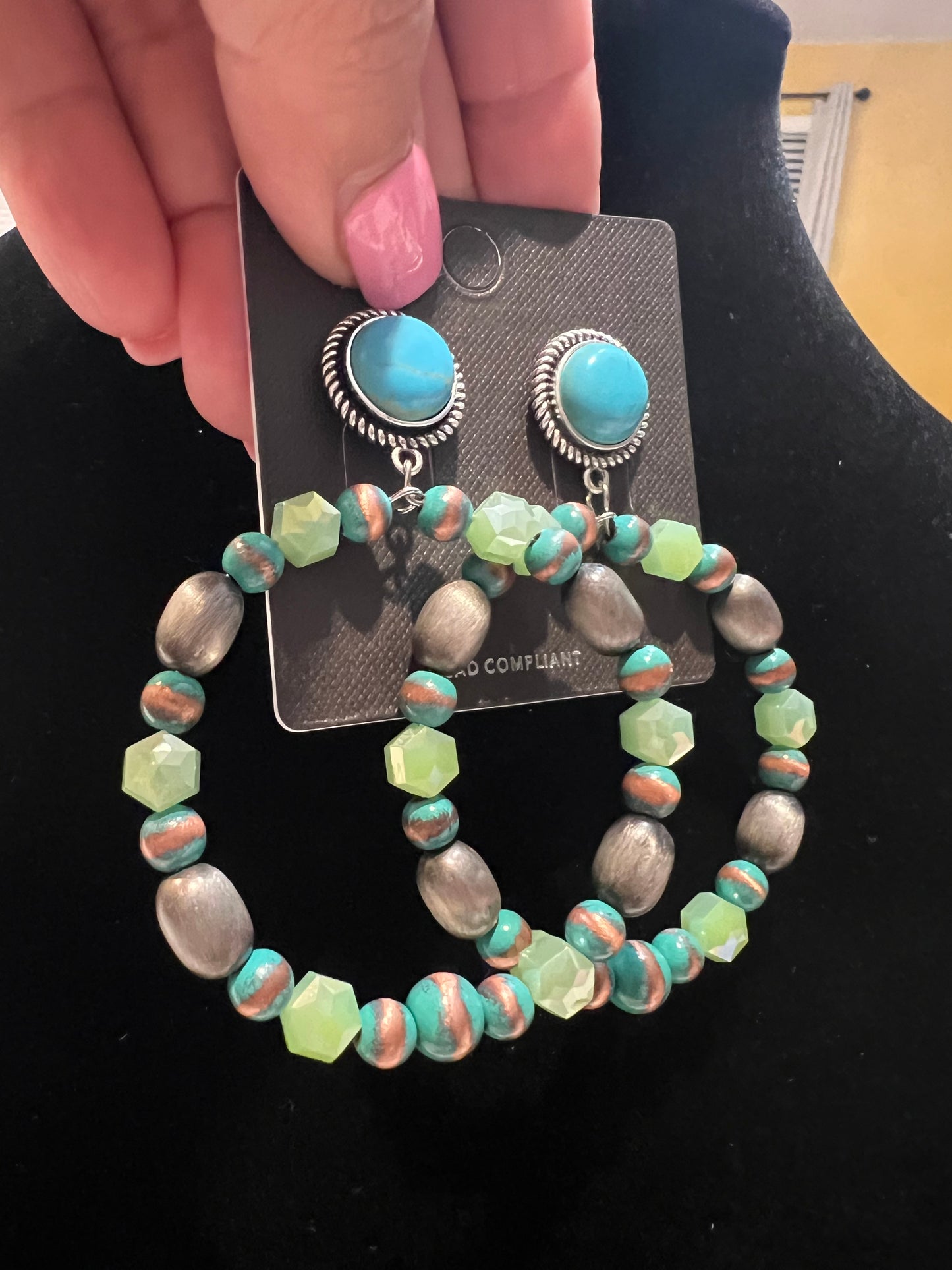 GORGEOUS Beaded earrings