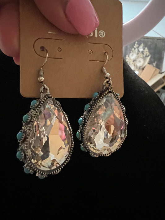 Tear drop clear stone earrings