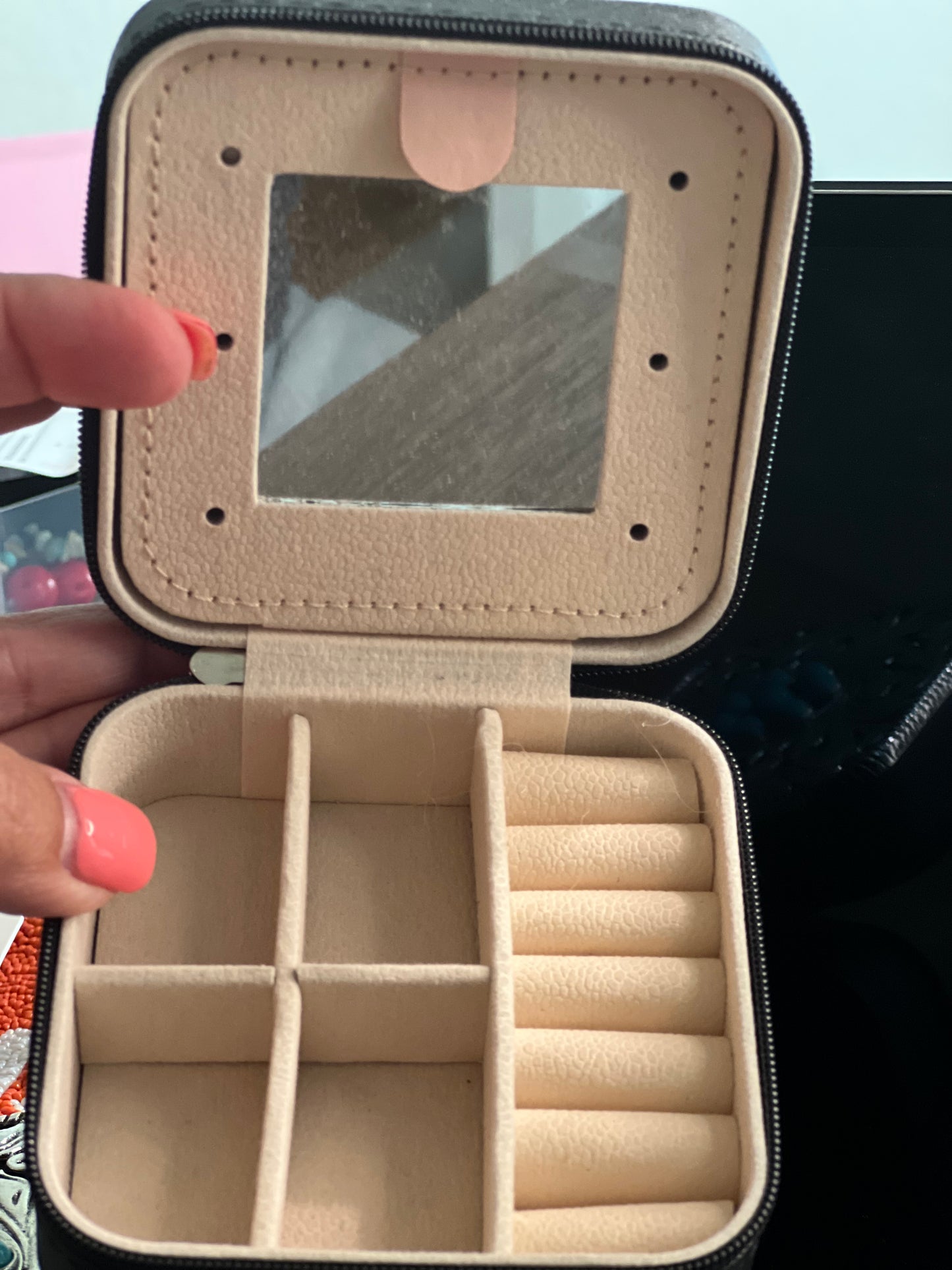 Mini Traveling jewelry box