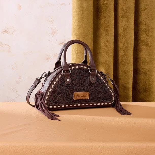 MW STUNNING CROSSBODY